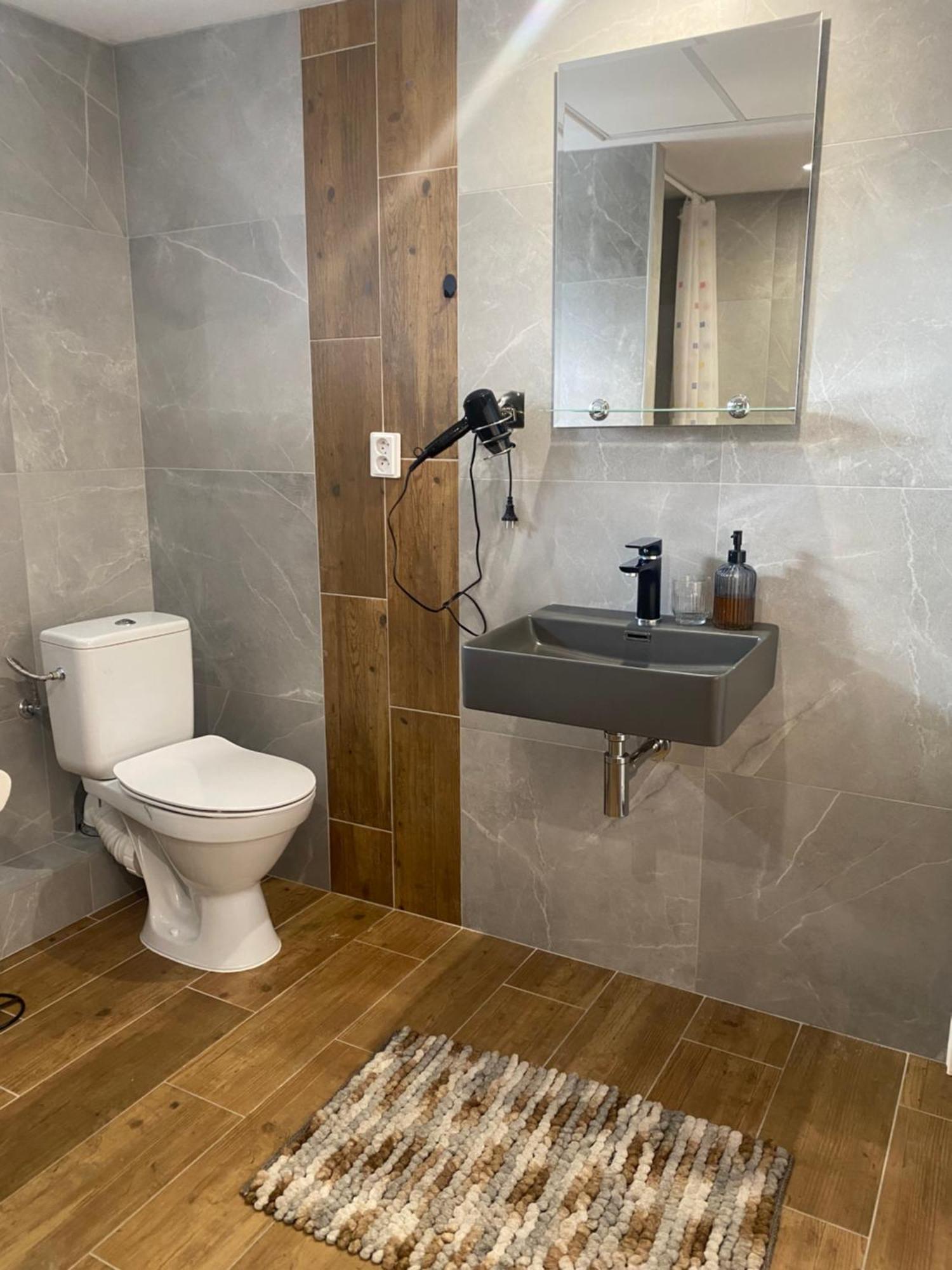 Apartman Velicka Vinaren ポプラト エクステリア 写真