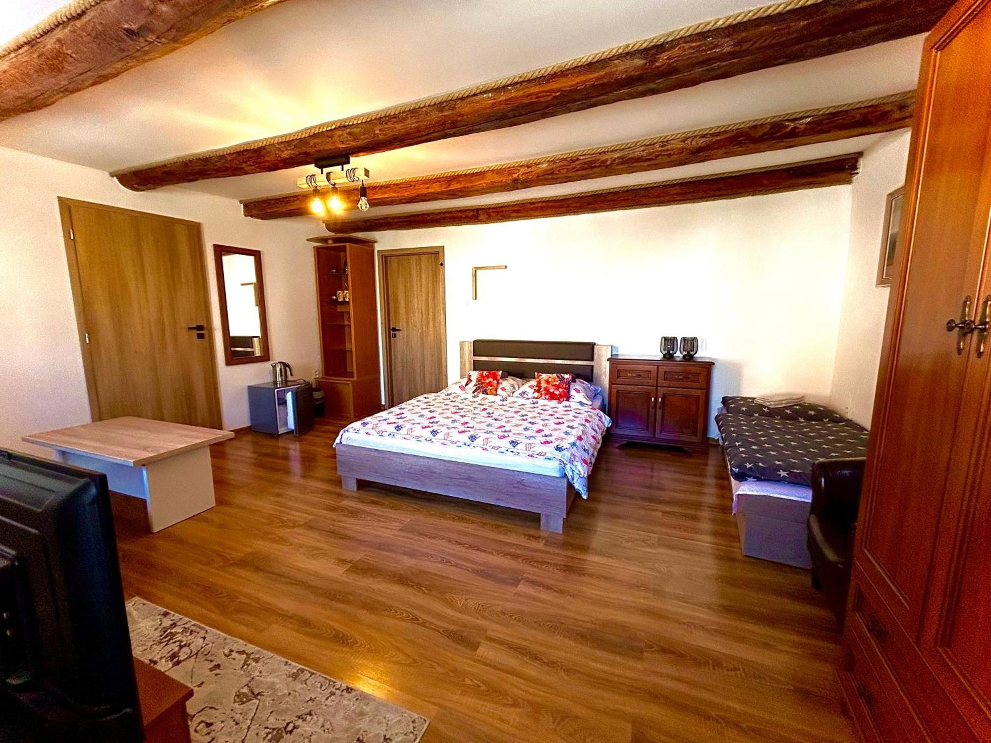 Apartman Velicka Vinaren ポプラト エクステリア 写真